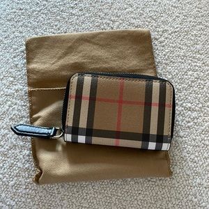 Never used small Burberry wallet